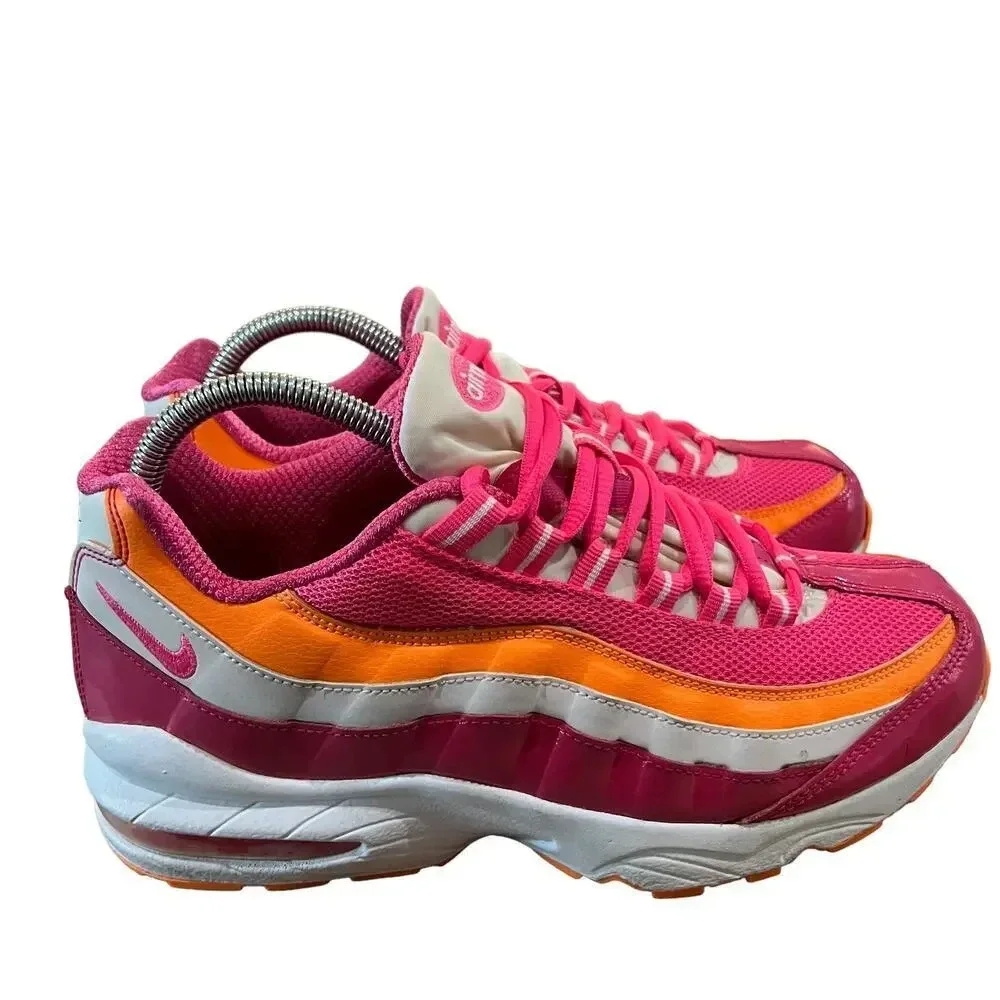 Nike Air Max 95 LE GS Pink Citrus Trainers‎ Youth Size 7 / Women's Size 8.5